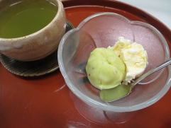            お茶菓子に最適です。