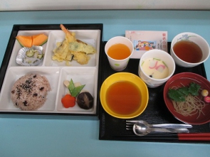 お食事もお祝いの気持ちを込めて・・。