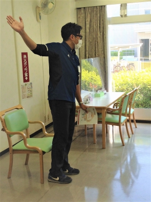 理学療法士による腰痛講座のご様子