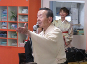 東日本大震災復興支援ソング「花は咲く」も。