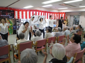 　　お客様も一緒に楽しんで頂きました。
