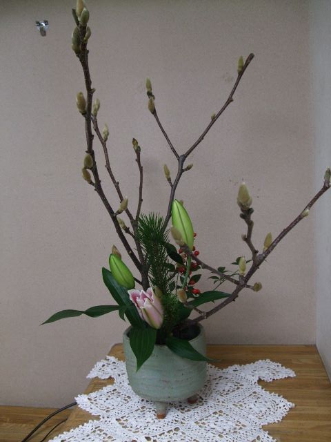 お正月の生け花を飾って頂きました 富士見台特別養護老人ホーム 社会福祉法人 練馬区社会福祉事業団 公式サイト