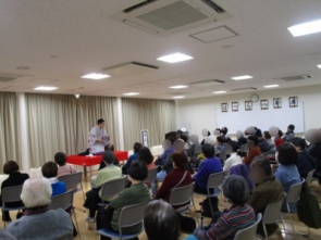 会場はたくさんの笑い声が会場に響いていました