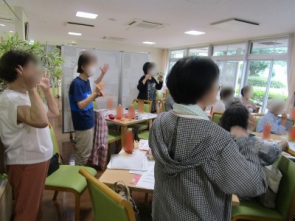 「四季の歌」を手話で歌いました