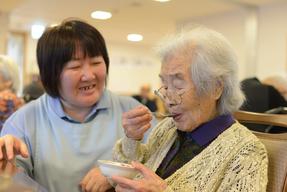 食事を楽しむ