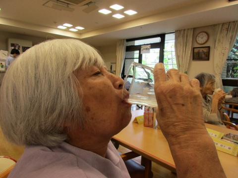 飲んでます