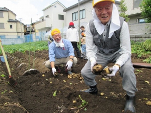 見よ‼９３歳の脚力