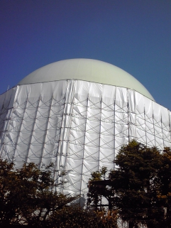 谷原のガスタンク