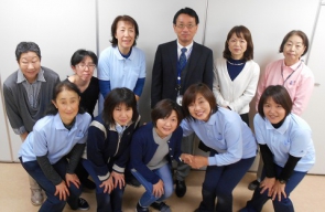 理事長を囲んで