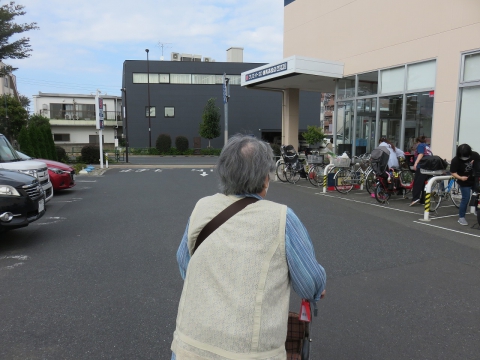 スーパーまでの歩行訓練