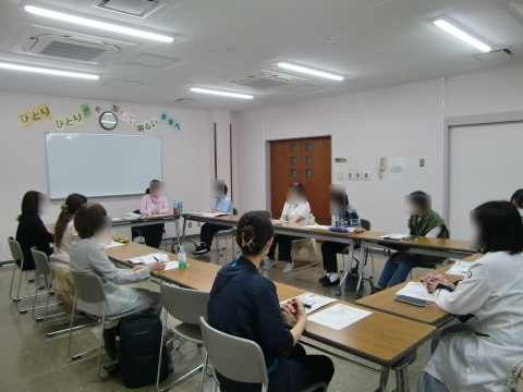 地域連携会議で話合い進行中