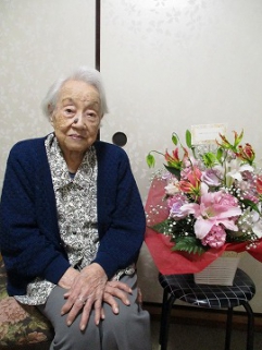 明日誕生日104歳