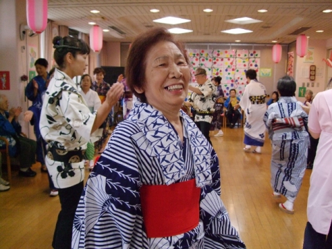 　　　　　　　　　　　　毎年恒例の盆踊り大会！！