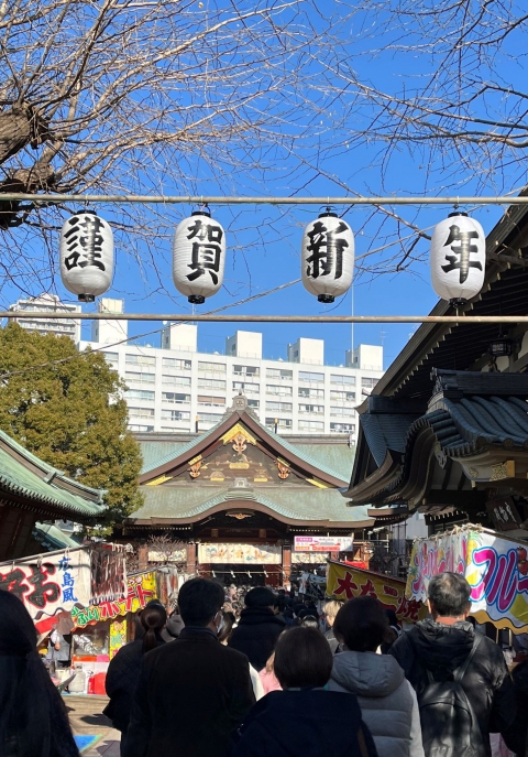 “学問の神様”、湯島天満宮。合格を祈願する受験生が多く参拝していました