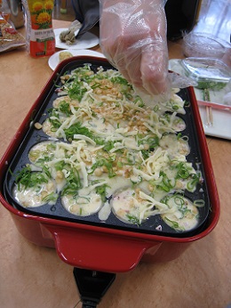 ネギやチーズなどトッピング