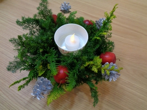 フラワーアレンジメント　クリスマスリース