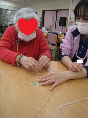 どんなミサンガができるかお楽しみ♪