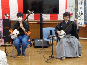 迫力ある演奏に聴き入ります
