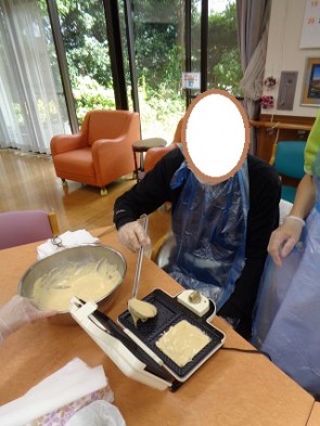 ホットプレートに流します