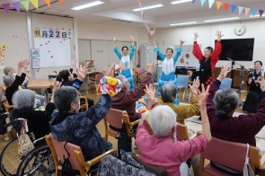 みんなでポーズ(^^♪