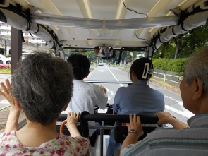 車内はこのようです。