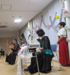 Xmasコンサート始まります。
