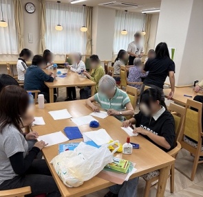 　　　ココファンでの作業風景