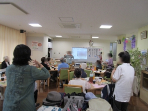　手話歌がんばりました