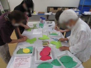 各パーツをグループ分けし作品作りに取り組みました