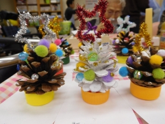 まつぼっくりのクリスマスツリー