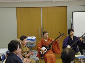 三味線や合いの手皆さん