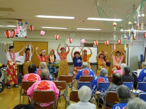 今年も職員も踊ります（笑）