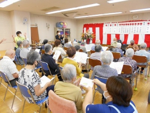 お祝いの歌を歌いました