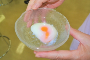 電子レンジで簡単！温泉卵