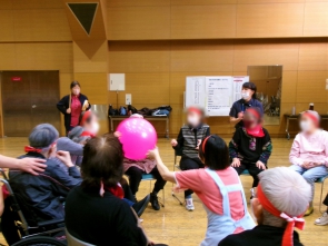 隣の人へ隣の人へ！