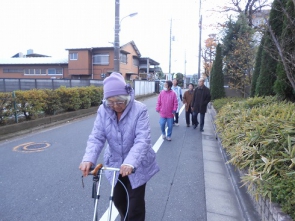 車に気を付けて