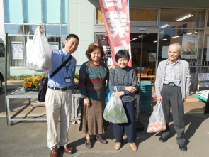 農協で新鮮野菜を買い込み