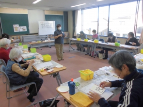 講師の説明を聞いて