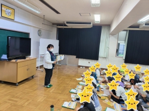 約60名の生徒さんの前で話をさせていただきました♪