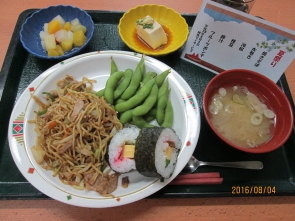 夏祭り：焼きそばに枝豆