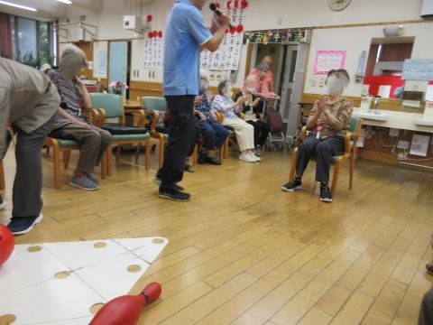 毎年ご長寿ボーリングをして、福をゲット！！します。
