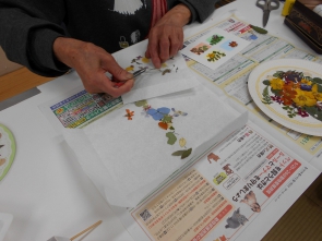 残った花で小さなカード作り