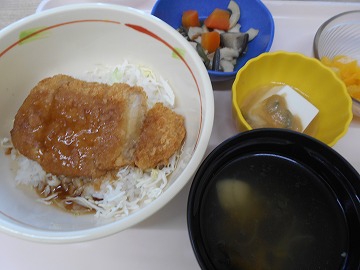 岩手県ご当地グルメ「あんかけカツ丼」