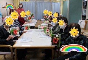 出来上がった作品と一緒に記念撮影