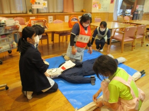 救護班へ