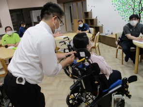 　　　　　　　　　　　　頭が支えられるとすごく楽！