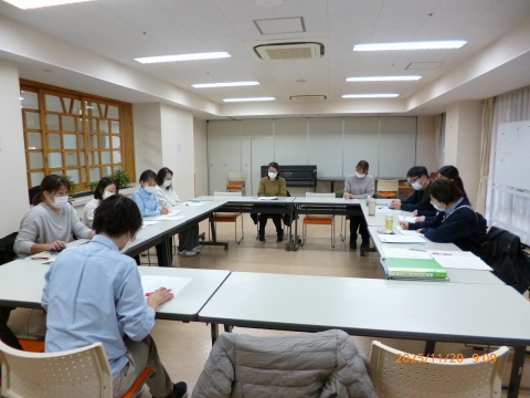 専門職ならではの悩みや、知識習得のため法人担当者会を開催しています。