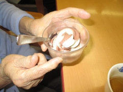 本日のおやつはソフトクリーム
