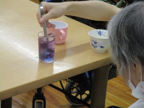 紫色へ変身