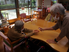 食前の手指消毒